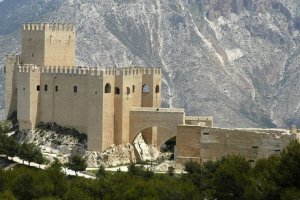 El castillo de Vélez Blanco, entre los primeros puestas de este listado.