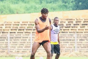 El Bilal Touré jugó la pasada semana contra Argelia un partido amistoso.