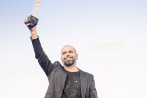 Alexis Morante, con su premio RTVA.