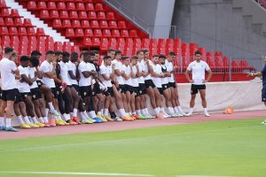 Si la plantilla confía en su entrenador que se dejen el alma.