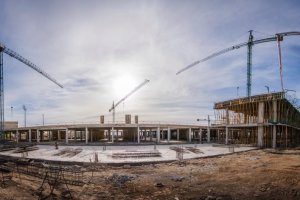 Imagen panorámica de las obras del futuro Hospital de Roquetas de Mar.