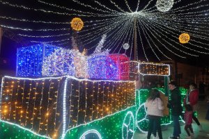 Parte de la decoración navideña instalada en Carboneras.