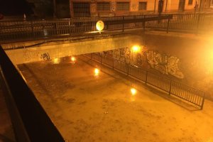 Imagen de archivo del paso de La Goleta inundado por las lluvias.