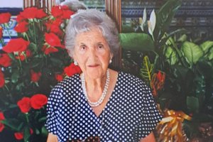 Carmen González, primera mujer en obtener el carnet de conducir en España.