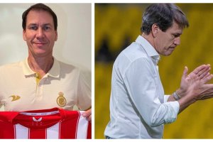 Rudi García se llevó a casa la camiseta del Almería.