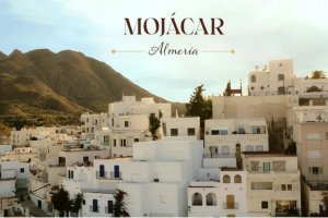 Imagen de Mojácar en la web de Ferrero Rocher.