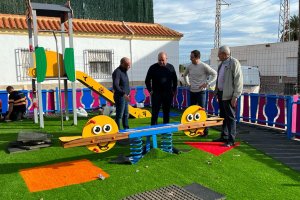 El alcalde y el concejal de Infraestructuras supervisan las obras.