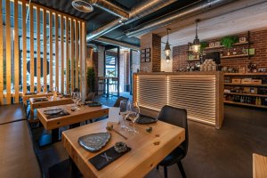 Sibuya, ahora en Roquetas de Mar, a escasos metros del Auditorio.