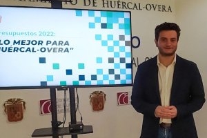 El concejal de Hacienda en una fotografía de archivo presentando las cuentas de 2022.