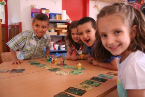 Afim21 cuenta con un equipo de monitores especializados en juego y en educación.