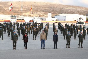 Pedro Sánchez, ante los legionarios llegados a Líbano desde Almería.