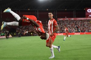 Ramazani celebrando su primer gol en Primera al Real Madrid.