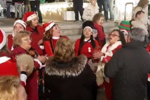 Las mojaqueras se lanzan a la calle para pedir el aguinaldo.