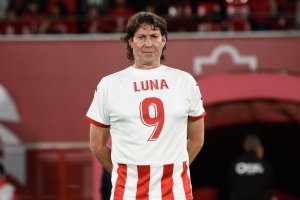 Paco Luna en su vuelta al Mediterráneo con el homenaje a Ortiz Bernal.