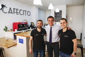 Javier A. García en \'El Cafecito\' de Alhama de Almería.