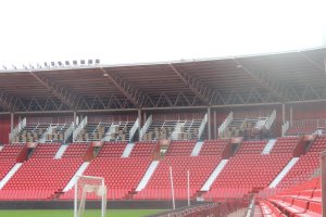 La grada de Preferencia ha visto aumentado su aforo.