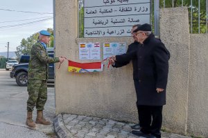 El general Marín inaugura el proyecto solidario