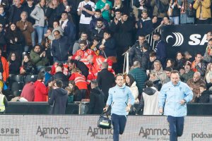 Antes del final partido, el club ché comunicó el fallecimiento.