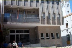 El Ayuntamiento roquetero se refuerza con plazas estables.