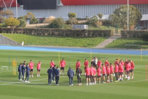 La charla de Rubi en el campo Anexo del Estadio de los Juegos Mediterráneos.