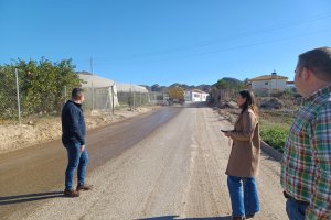 Las autoridades visitan las obras de la nueva interconexión de las pedanías cuevanas.
