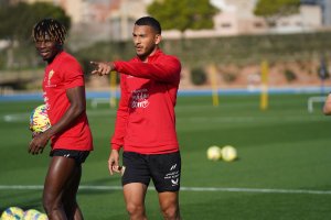 Touré y Luis Suárez, dos 9 de mucho nivel.