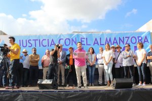 Concentración de regantes pidiendo el arreglo de la desaladora del Bajo Almanzora.
