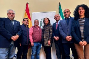 Regantes de Tíjola junto a Carmen Crespo