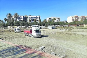 Los trabajos en la parcela ubicada entre la Avenida Maestro Gaspar Vivas  y la calle Pilar Miró.