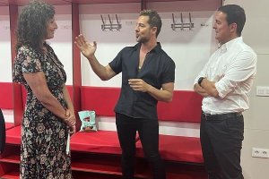 María del Mar Vázquez junto a David Bisbal y Javier A. García