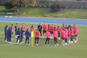 El entrenamiento de Rubi comienza con charla en el campo Anexo.