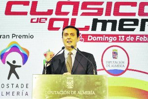 Javier A. García apuesta por la carrera almeriense desde la casa provincial.