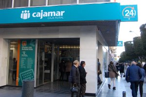 Oficina de Cajamar en el centro de Almería.
