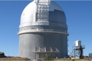 Una de las cúpulas del observatorio astronómico almeriense.
