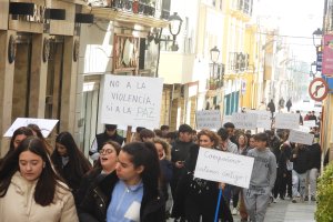 Decenas de estudiantes han protestado por la paliza a un compañero el 22 de enero.