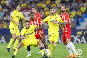 Álex Baena con Iñigo Eguaras en el Villarreal 2 Almería 1.