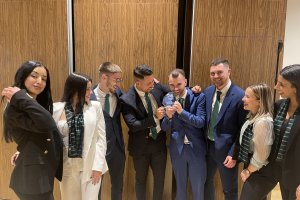 El trabajo bien hecho tiene su recompensa.