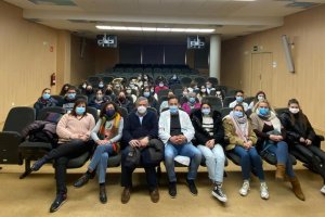 Los futuros aspirantes a técnicos auxiliares de enfermería visitan el Hospital del área Norte de Almería.
