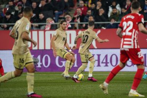 Desastre general del equipo en Montilivi que le acerca al abismo.