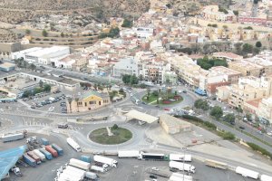 Vista aérea de instalaciones portuarias.