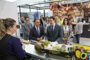 Javier Aureliano García estuvo en el acto de apertura de este edificio recién reformado.