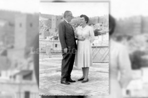 Eloy Rueda y Matilde Muñoz en la azotea de la casa que habitaron en la calle de la Reina. Año 1959.