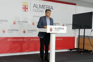 Miguel Cazorla durante la presentación de su proyecto político