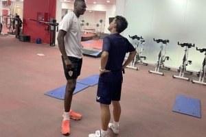 Sadiq con Rubi en una sesión de trabajo la pasada Liga.