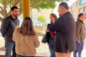 El delegado de Desarrollo Educativo y FP visita el IES Cardenal Cisneros.