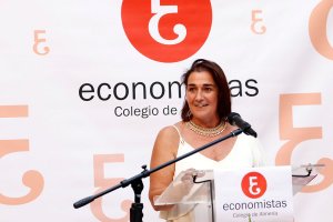 Ana María Moreno Artés, decana