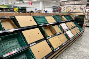 Lineales vacíos, consecuencia del desabastecimiento en el Reino Unido