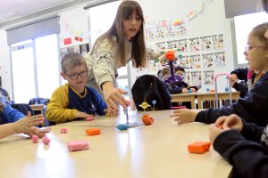 El bilingüismo es uno de los pilares de su modelo educativo