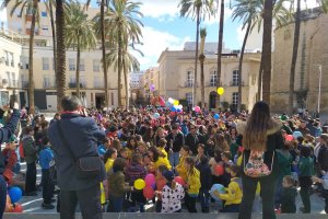 Inauguración del San Jorge de los scouts en la Plaza de la Catedral.