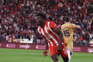 Explosión de júbilo en el Mediterráneo con el gol de El Bilal Touré.